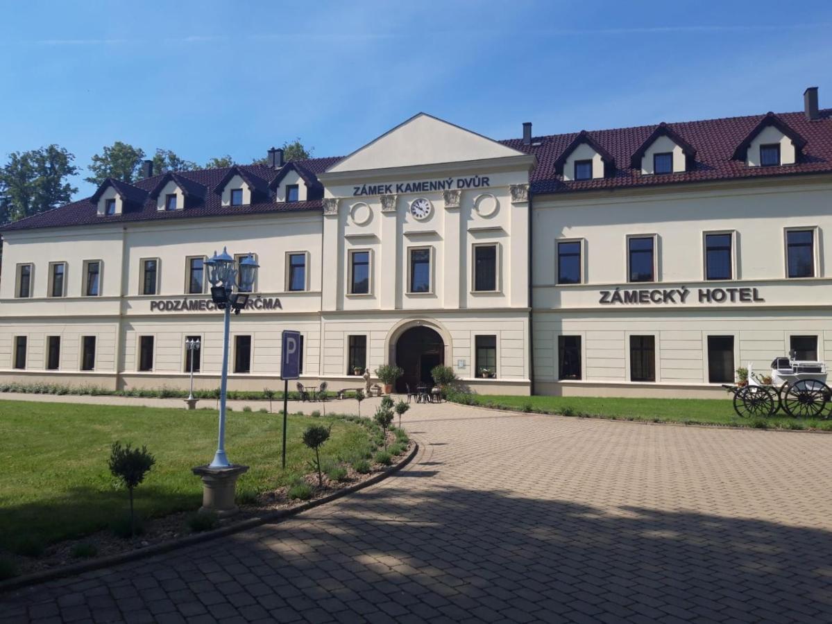 Zámek Kamenný Dvůr Kynsperk nad Ohri Exterior foto